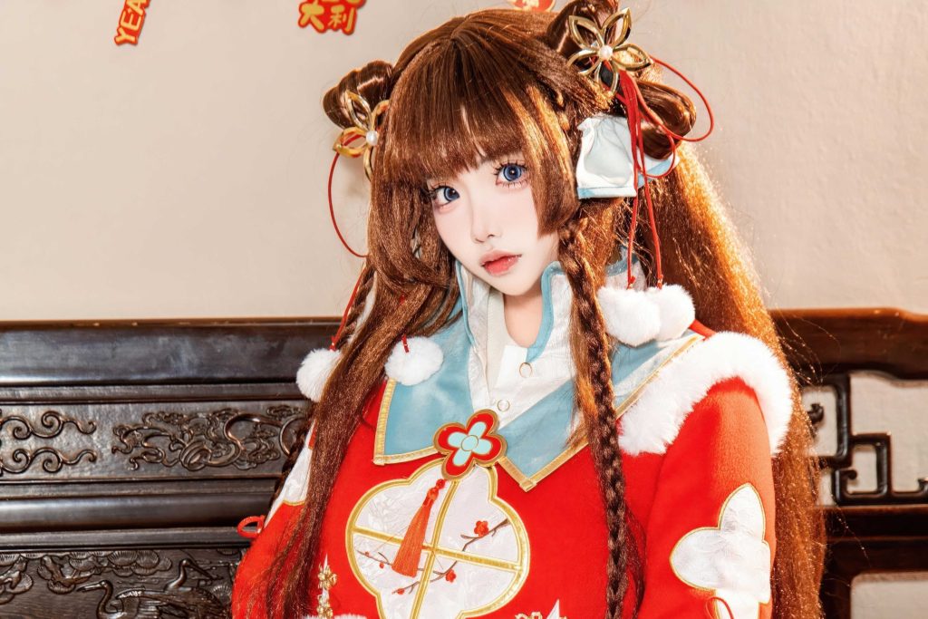 香草奶喵日进斗金写真图集解析｜新春中式风COS写真与节庆氛围感作品