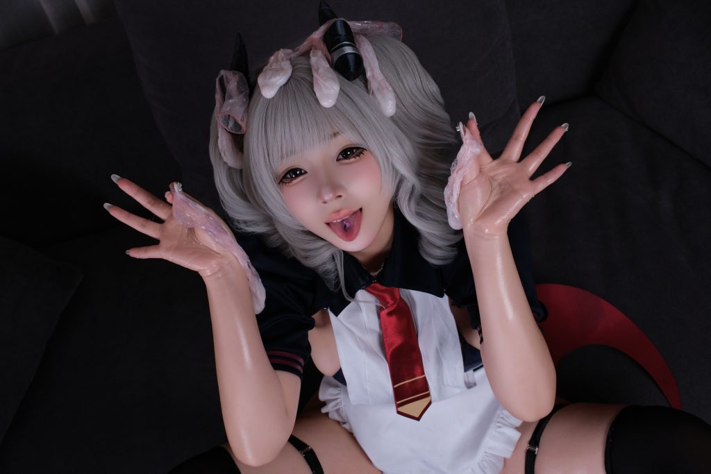 图片[6]-胡桃猫小恶魔女仆写真｜银灰双马尾黑角反差美学｜胡桃猫Kurumineko图集解析