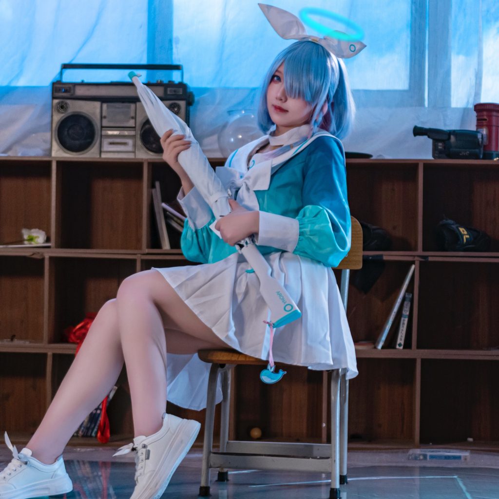 图片[3]-小和甜酒 阿罗娜 写真｜碧蓝档案什亭之匣教室场景签到簿主题摄影解析