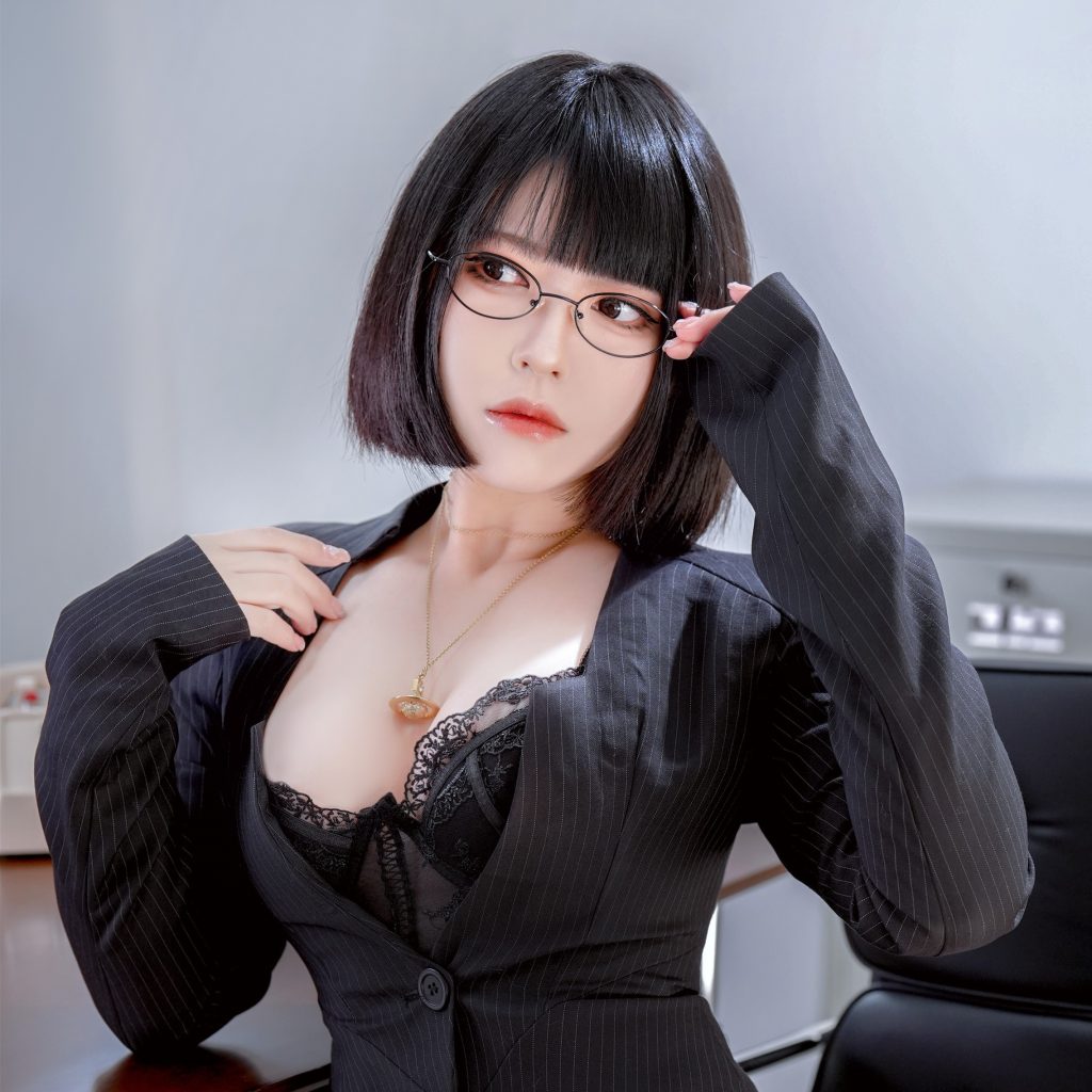 图片[3]-半半子 上司様Vol.03 写真解析｜眼镜女上司OL黑西装主题