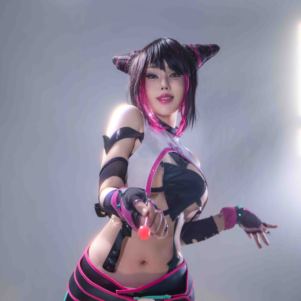 图片[2]-钛合金 Yuri 韩蛛俐写真解析：钛合金TiTi《街头霸王6》Juri Cos图集赏析