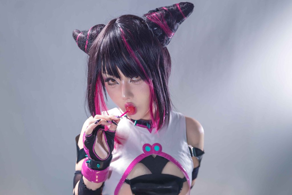 钛合金 Yuri 韩蛛俐写真解析：钛合金TiTi《街头霸王6》Juri Cos图集赏析