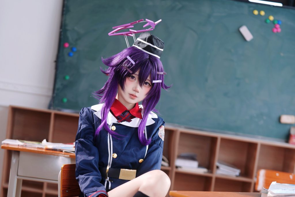 图片[5]-五更百鬼遥香写真赏析｜蔚蓝档案伊草遥香Cos教室制服图集
