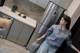 奈汐酱nice维羞工写真赏析：灰调生活场景中的职业感人像叙事-绅士网