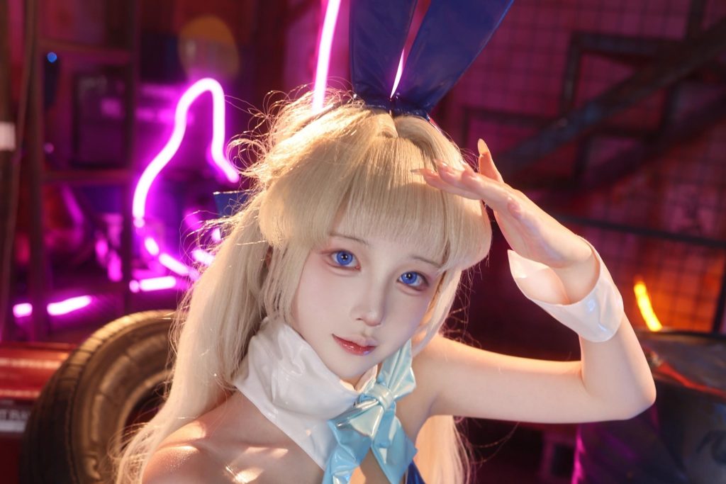 图片[5]-若若不男飞鸟马时写真赏析｜蔚蓝档案Toki兔女郎COS图集