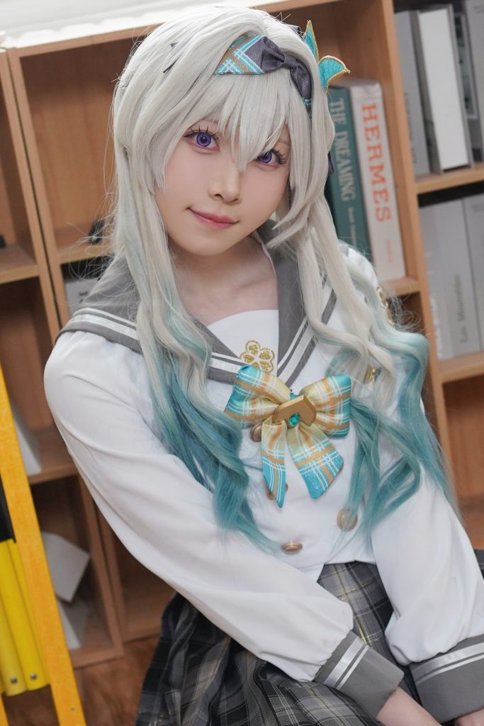 图片[2]-朝雾爱流萤春日手信写真赏析｜崩坏星穹铁道流萤Cos高清图集解析