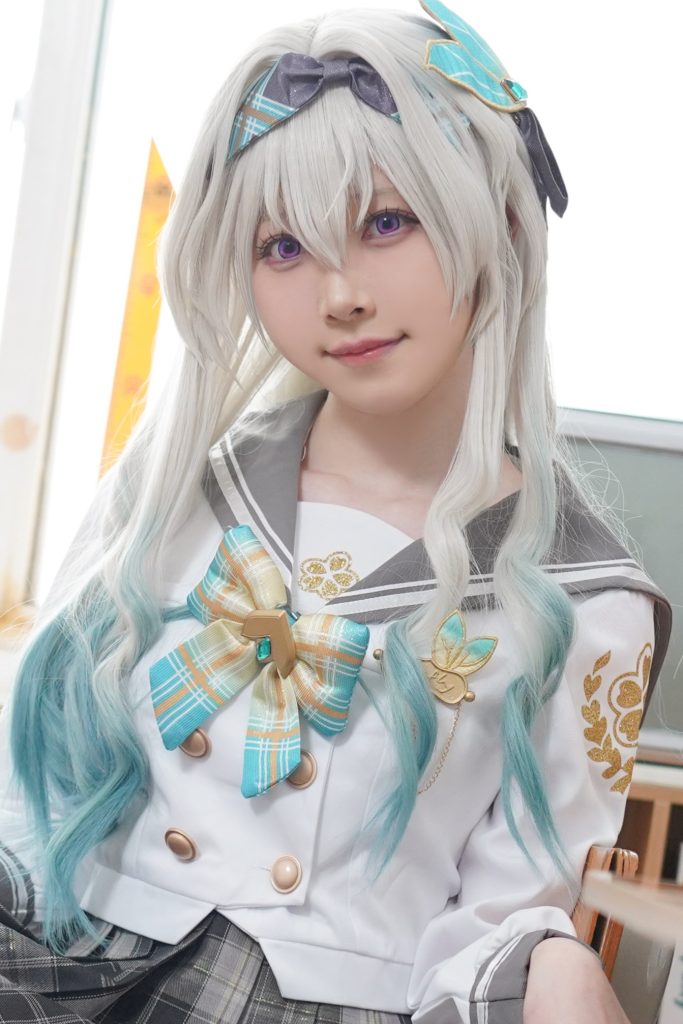 图片[6]-朝雾爱流萤春日手信写真赏析｜崩坏星穹铁道流萤Cos高清图集解析