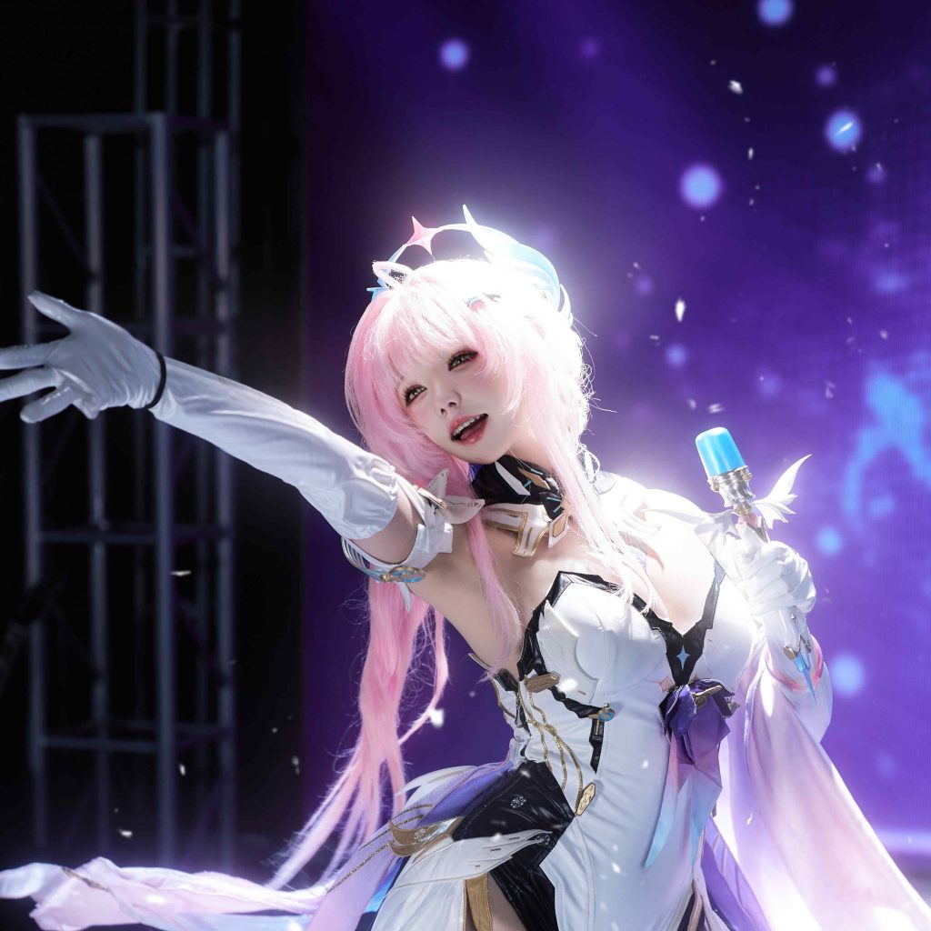 图片[6]-阿薰KaOri爱弥斯Cos写真解析：鸣潮爱弥斯高质量舞台风角色摄影图集