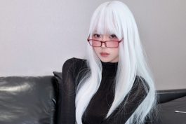 麻薯好吃《暗夜纯白》写真赏析：白发冷感与黑白反差下的氛围人像表达-绅士网