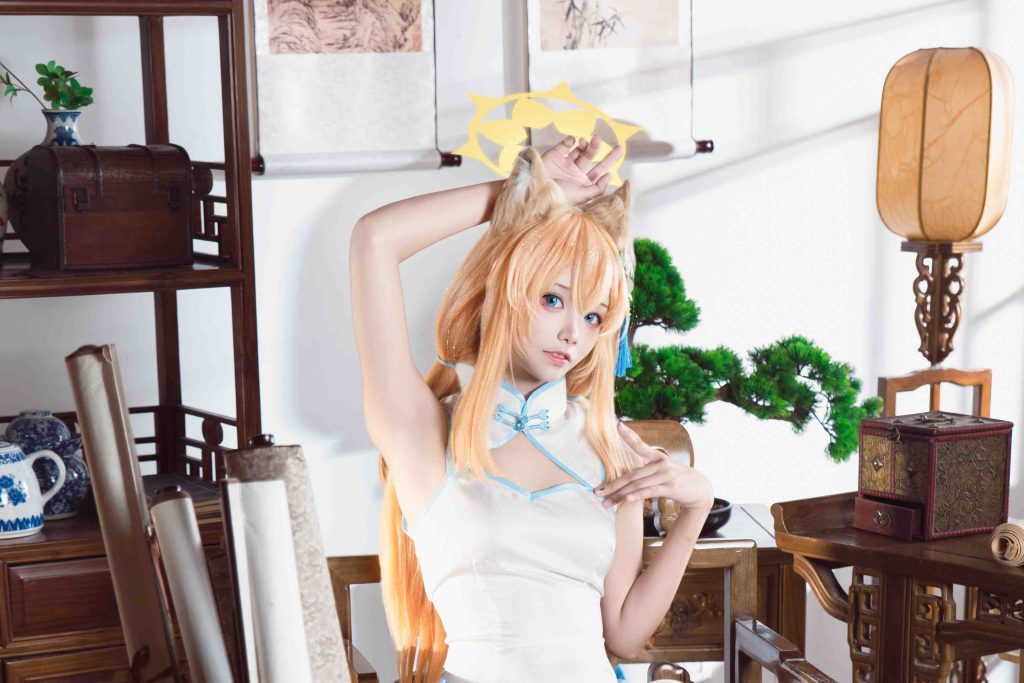 图片[5]-艾西aiwest伊落玛丽旗袍cos写真赏析｜蔚蓝档案玛丽角色气质解析