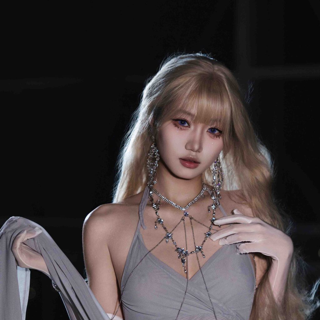 图片[7]-柒柒要乖哦(Lust77)辛德瑞拉写真解析：冷调夜色下的现代公主感