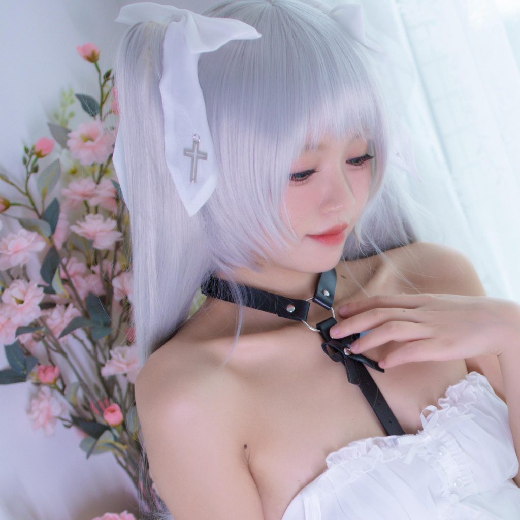 图片[4]-星黛鹿鹿初音酱写真解析｜白毛双马尾私房COS氛围感全记录