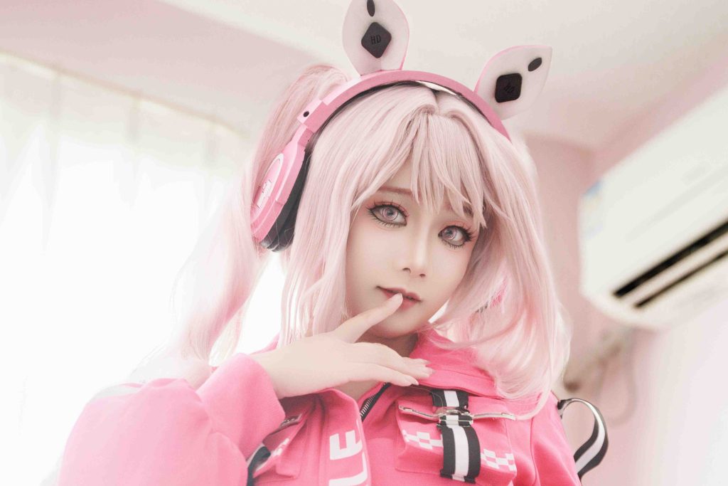 图片[2]-阿雪雪爱丽丝泳装写真解析｜妮姬爱丽丝Cos粉白梦境风格全览