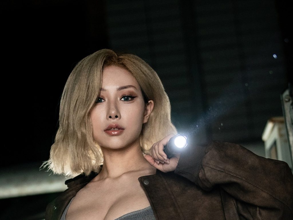 HaneAme雨波 生化危机9安魂曲葛蕾丝写真，暗场冷光下的Grace Ashcroft视觉解析