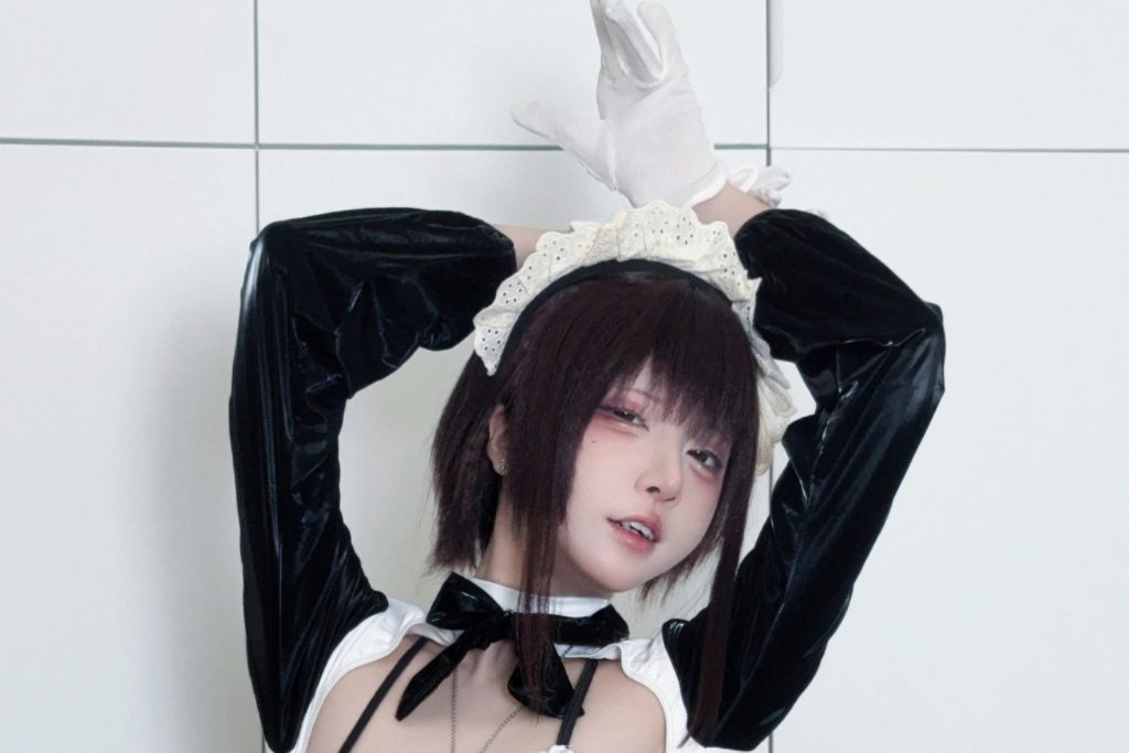 图片[3]-纸悦Etsu_ko叛逆女仆写真 黑白反差冷感女仆造型解析
