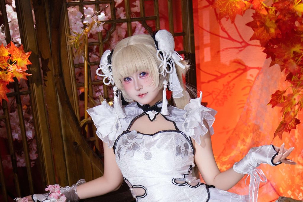 喵喵的喵吖殷紫萍玉髓冰心写真赏析｜永劫无间共赴无间白旗袍COS