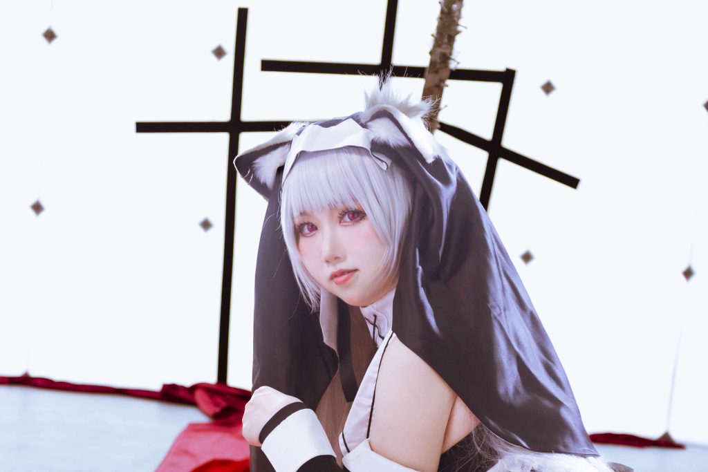 图片[6]-雇頁頁 阿尔维纳 修女ver写真赏析｜银发猫耳修女cosplay高清图集介绍