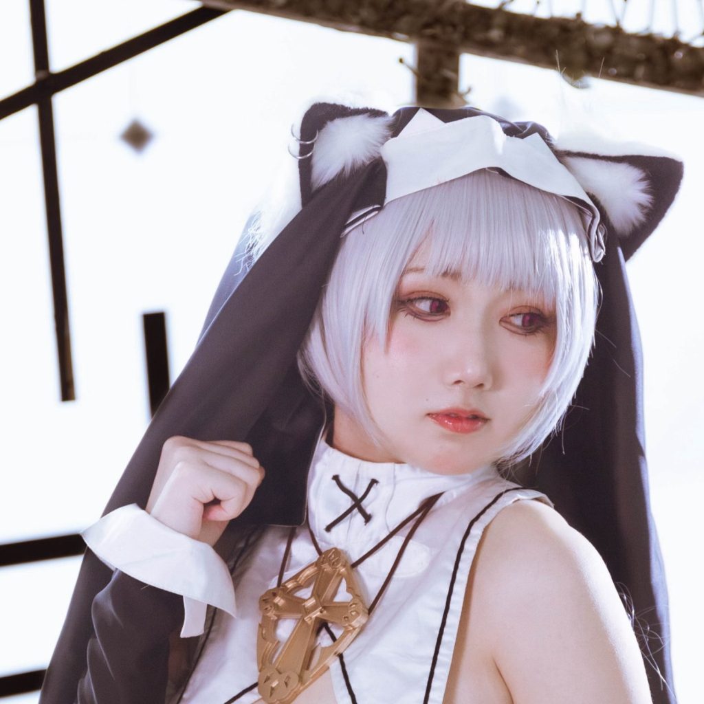图片[3]-雇頁頁 阿尔维纳 修女ver写真赏析｜银发猫耳修女cosplay高清图集介绍