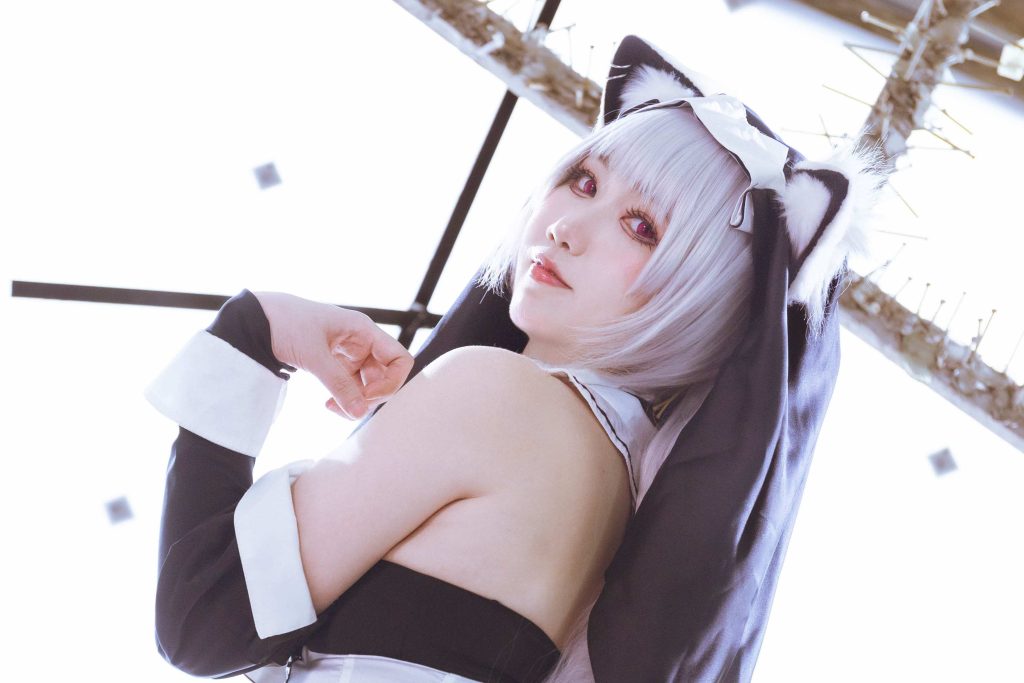 雇頁頁 阿尔维纳 修女ver写真赏析｜银发猫耳修女cosplay高清图集介绍