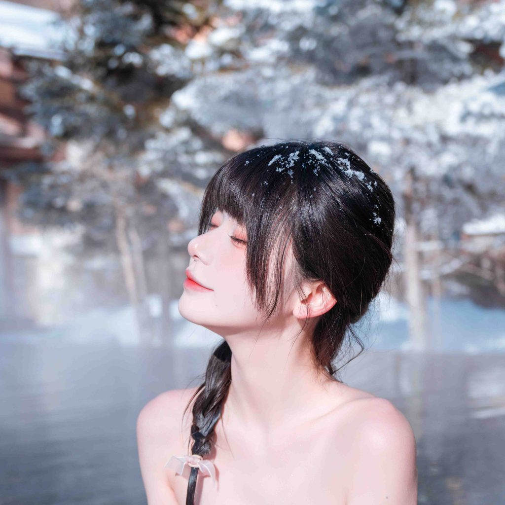 图片[6]-猫大人泳装写真 雪景温泉感清透人像图集赏析
