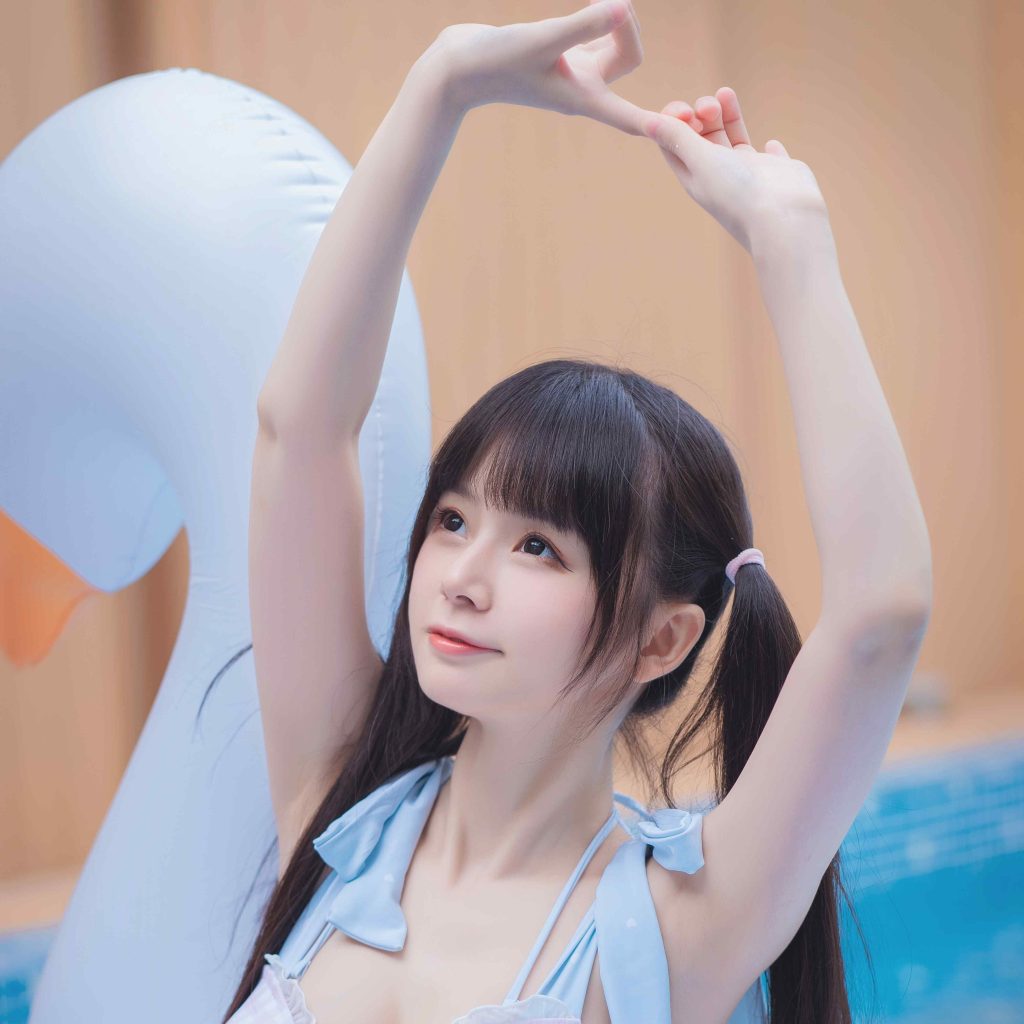 图片[3]-猫大人《猫猫の白丝水着》写真介绍｜清透泳池水着与双马尾猫系造型