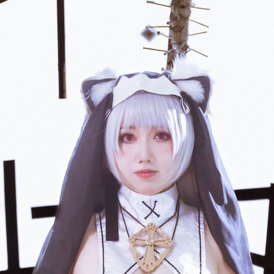 图片[7]-雇頁頁 阿尔维纳 修女ver写真赏析｜银发猫耳修女cosplay高清图集介绍