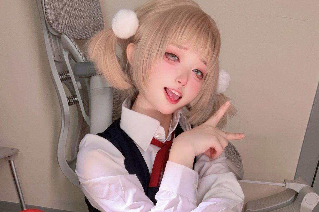 神沢永莉《想被骂杂鱼吗》写真赏析，金发双马尾日系校园Coser作品
