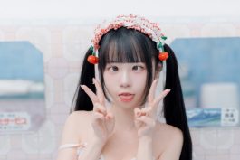 可可小白兔《慾望澡堂》写真赏析:蓝白浴场中的清透日系人像-绅士网