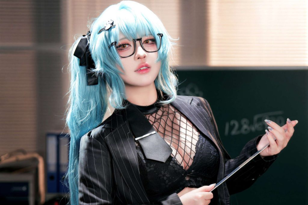 图片[5]-半半子普丽瓦蒂写真｜NIKKE胜利女神课堂教官COS