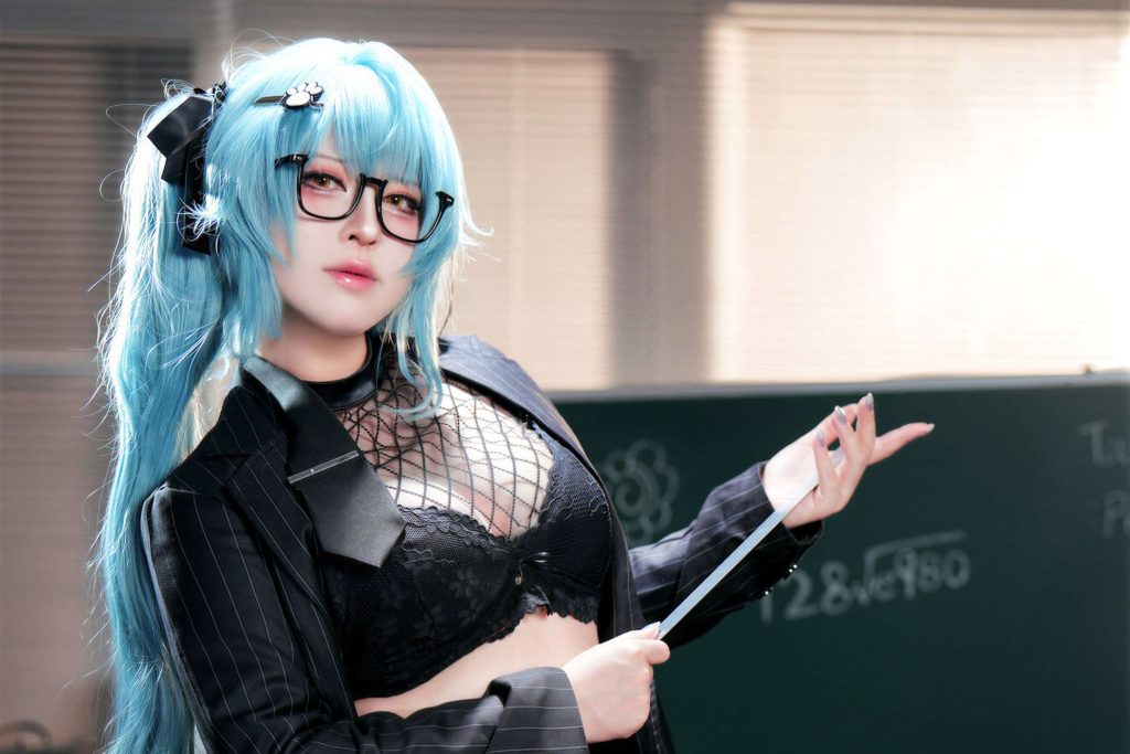 图片[4]-半半子普丽瓦蒂写真｜NIKKE胜利女神课堂教官COS