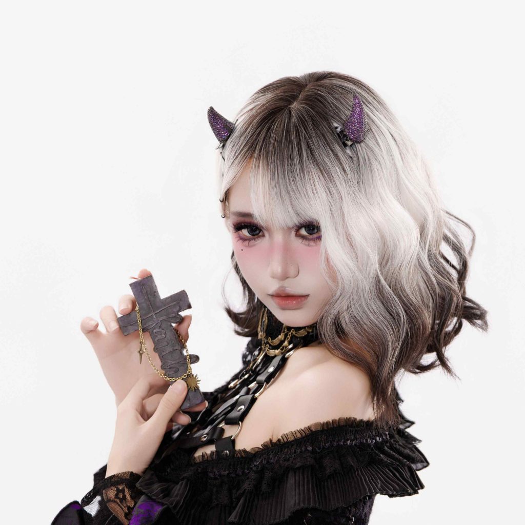 图片[2]-柒柒要乖哦魔女盛宴写真赏析｜银发魔女暗黑哥特造型摄影