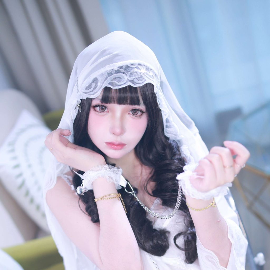图片[7]-疯猫ss捆绑婚纱写真赏析：冷白光影与蕾丝束缚主题摄影