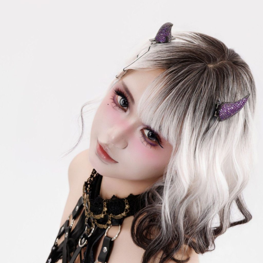图片[7]-柒柒要乖哦魔女盛宴写真赏析｜银发魔女暗黑哥特造型摄影