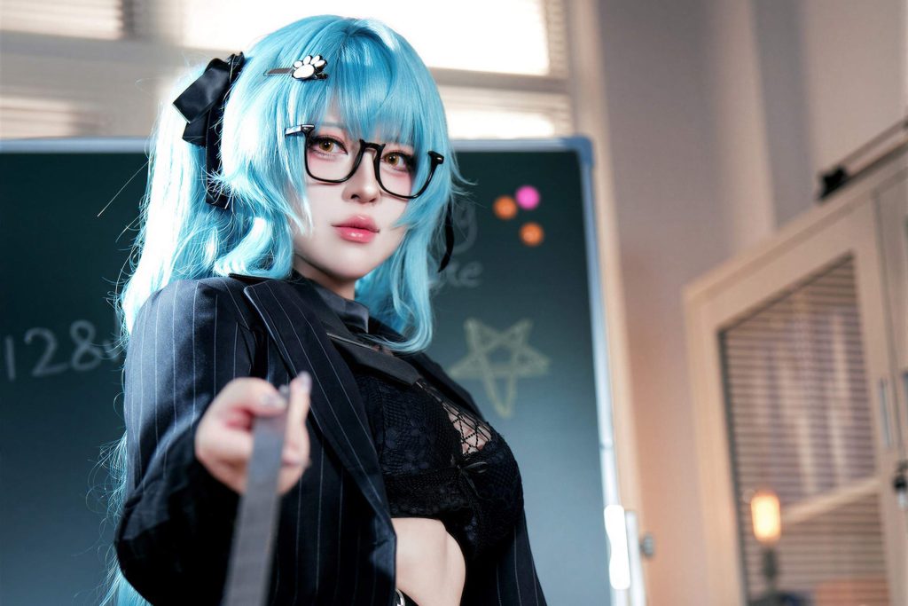 图片[7]-半半子普丽瓦蒂写真｜NIKKE胜利女神课堂教官COS