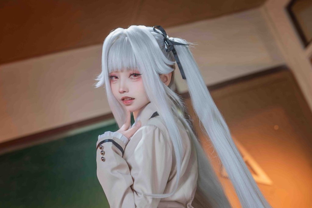 图片[8]-大大卷卷小卷《美少女万华镜》校服写真解析，篝之雾枝白发红瞳角色摄影