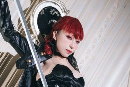 Tokar浵卡芳泽霞Cosplay写真赏析:红发、黑革与斜线构图中的怪盗气场-绅士网