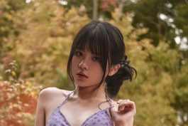 桜桃喵 紫色韵味写真赏析:浅紫造型与秋日庭院构成的柔光人像-绅士网