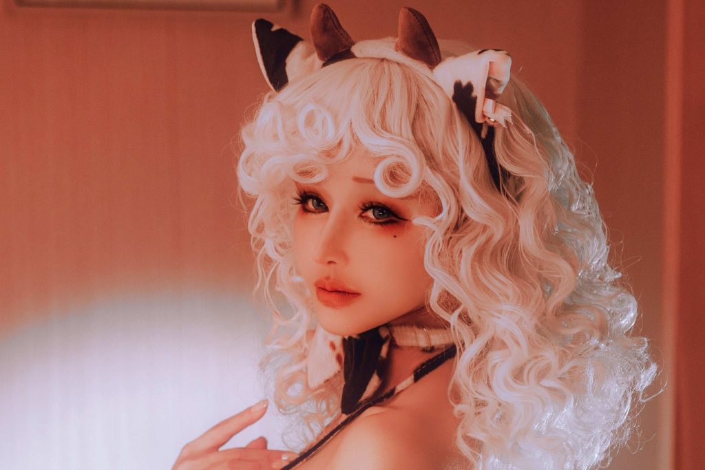 图片[5]-鹿八岁baby白烛狂欢写真赏析｜白发兽耳暖光主题摄影