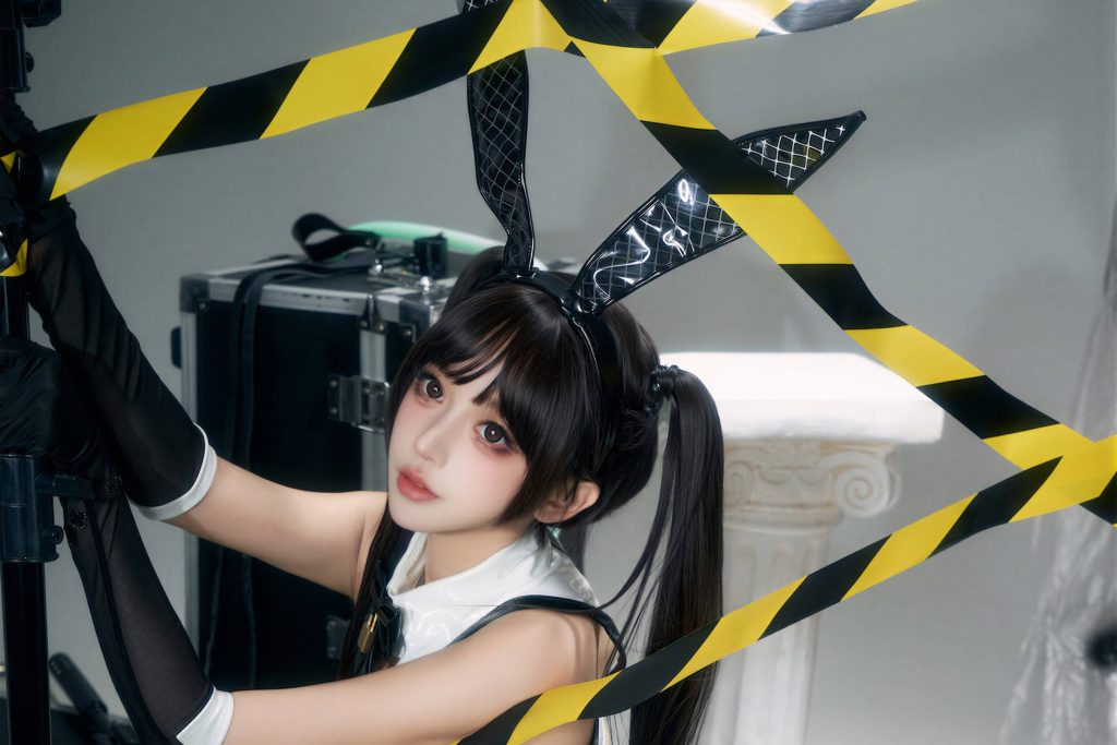 图片[8]-过期米线线喵COS贝伊闪耀兔女郎写真｜胜利女神NIKKE贝伊Cosplay