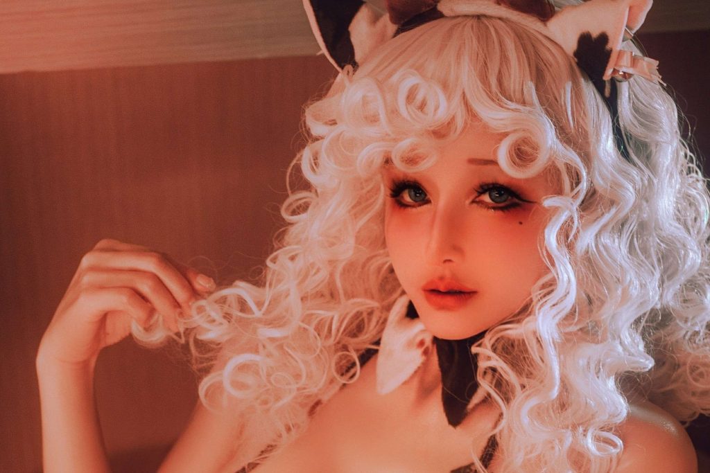 图片[9]-鹿八岁baby白烛狂欢写真赏析｜白发兽耳暖光主题摄影