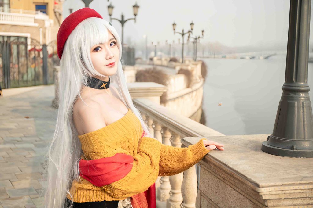 源纱希喵喵喵贝尔法斯特写真｜碧蓝航线女仆长的购物日Cosplay